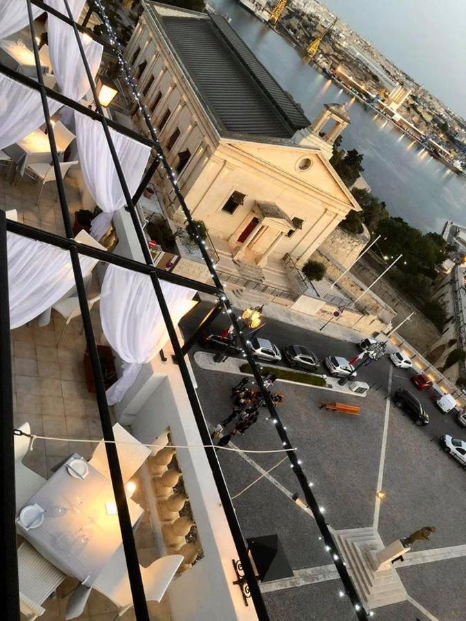 Hotel Castille Valletta Exterior photo